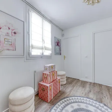 Apartament Escapade Luxe A Deux Pas Des Champs-elysees Paryż