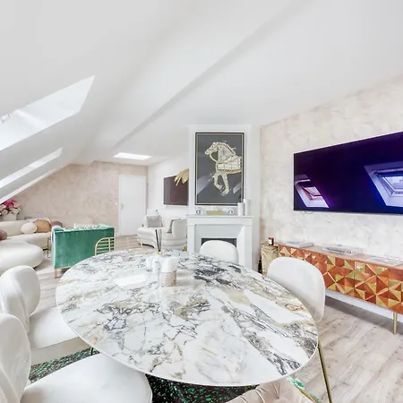 Escapade Luxe A Deux Pas Des Champs-elysees Apartment