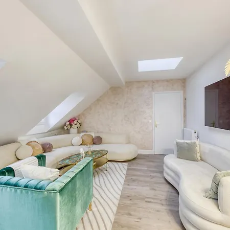 Escapade Luxe A Deux Pas Des Champs-elysees Apartment *