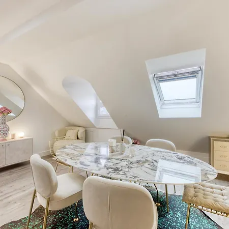 Apartment Escapade Luxe A Deux Pas Des Champs-elysees Paris